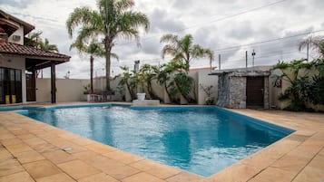 Outdoor pool, pool loungers