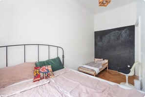2 Schlafzimmer, Schreibtisch, WLAN