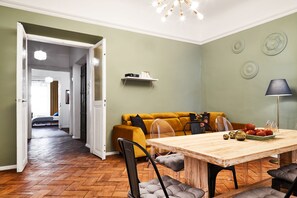Design Apartment (D) | In-room dining