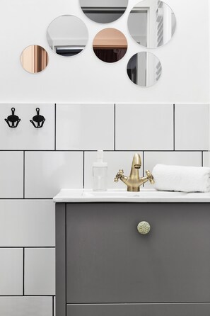 Design Apartment (D) | Bathroom sink