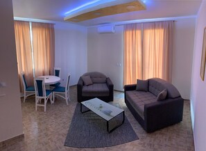 Standard Apartment | Living area - Airport View Apartments (Belgrade)
