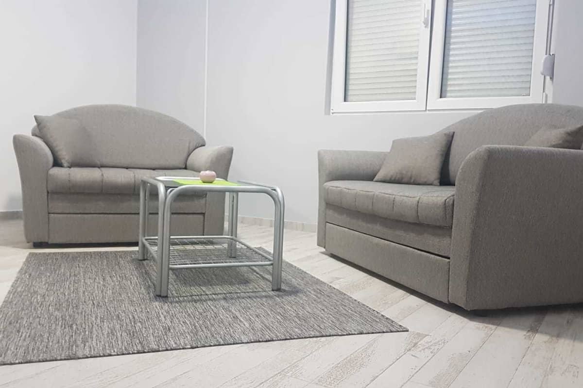 superior apartment | living room | flat-screen tv