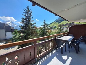 Outdoor dining - 2-room apartment at the foot of the slopes, pets allowed, Les Deux Alpes (Les Deux Alpes)