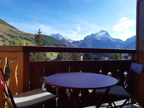 Cozy studio at the foot of the slopes, sleeps 4, mountain view