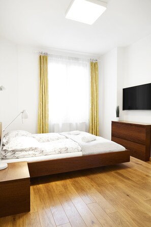 Comfort Apartment, 2 Bedrooms | 2 bedrooms, iron/ironing board, cots/infant beds, free WiFi - Contemporary Apartment Pilsudskiego Str. (Kraków)