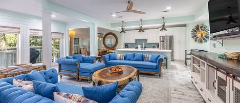 تلفزيون ذكي، مشغل دي في دي، ستيريو