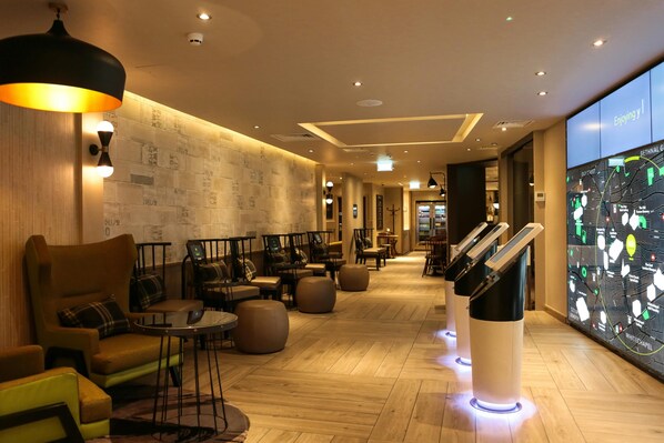 Reception - Hub By Premier Inn London Spitalfields (London)
