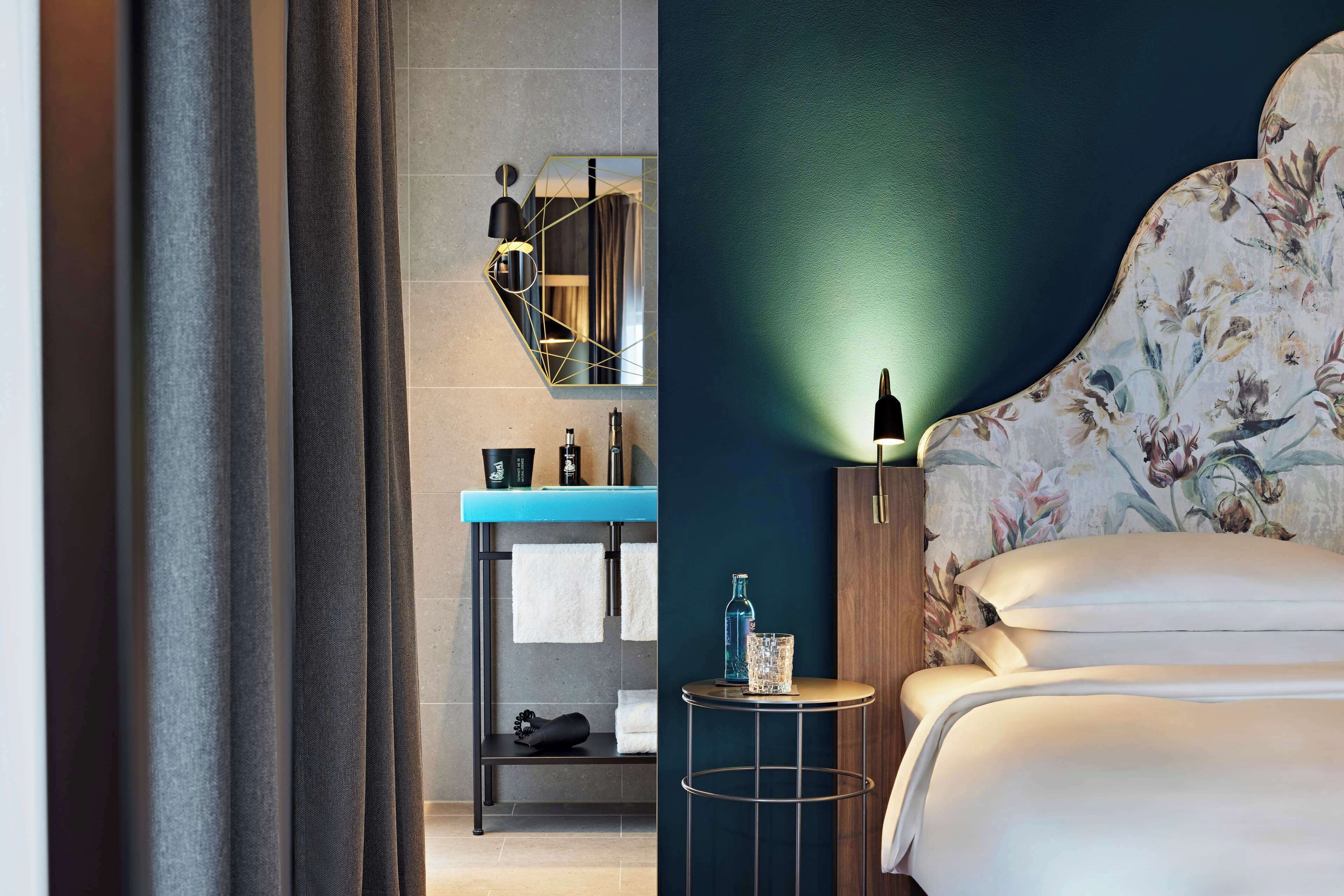 Allergikerbettwaren, Minibar (mit einigen kostenlosen Artikeln)