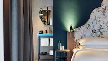 Allergikerbettwaren, Minibar (mit einigen kostenlosen Artikeln)