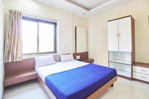 Room - Hotel J K Palace (Rahata)