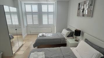 2 bedrooms, iron/ironing board, WiFi, bed sheets