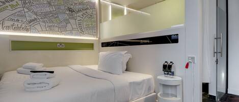 Chambre Standard double, douche accessible en fauteuil roulant | Literie fournie