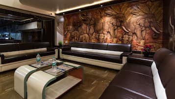 Área de estar no saguão