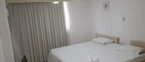 Double Room | Minibar, free WiFi, bed sheets