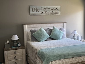 1 bedroom, iron/ironing board, bed sheets