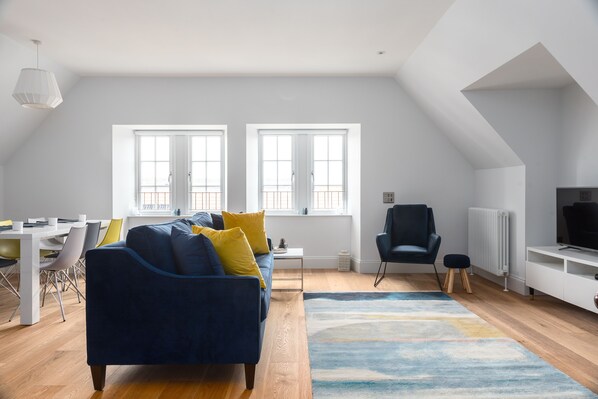 تلفزيون، مكتب