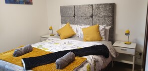 Apartment, 1 Bedroom | 1 bedroom, laptop workspace, blackout curtains, iron/ironing board - Beach Apartment - Kirkcaldy (Kirkcaldy)
