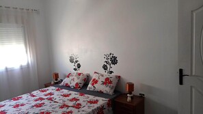 1 bedroom, iron/ironing board, bed sheets, wheelchair access
