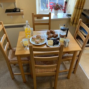 Living area - City Bolt-hole - Town Centre (Perth)