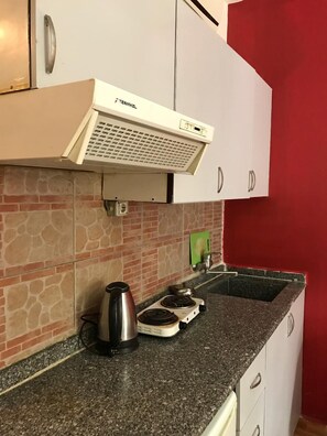 Free daily on-the-go breakfast  - Weekend Furnished Apartment (Beirut)