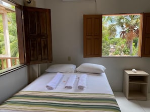 Minibar, muebles diferentes, wifi gratis y ropa de cama 