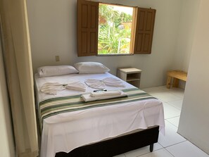 Doppelzimmer | Minibar, individuell eingerichtet, kostenloses WLAN, Bettwäsche