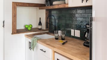 Fridge, microwave, coffee/tea maker