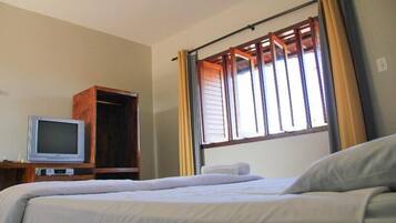 Minibar, wifi gratis y ropa de cama