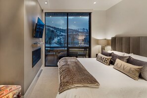 2 bedrooms, in-room safe, iron/ironing board, travel crib