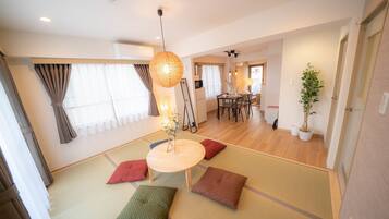 Quarto | Área de estar | TV