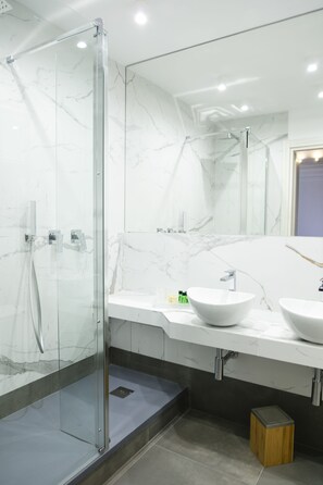 Bathroom - Hadrianus Temple Suites - The Venue Collection (Rome)