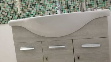 Haartrockner, Handtücher