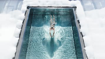 Indoor pool, outdoor pool