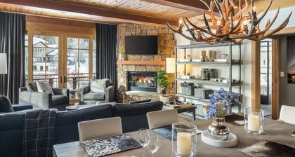 Outpost: Crystal Springs 306 - Ski-In/Ski-Out!