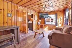 Cabin, Multiple Beds, Patio, Mountain View (451) | Living area | Fireplace