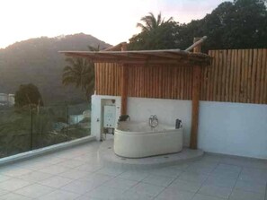 Bain à remous extérieur