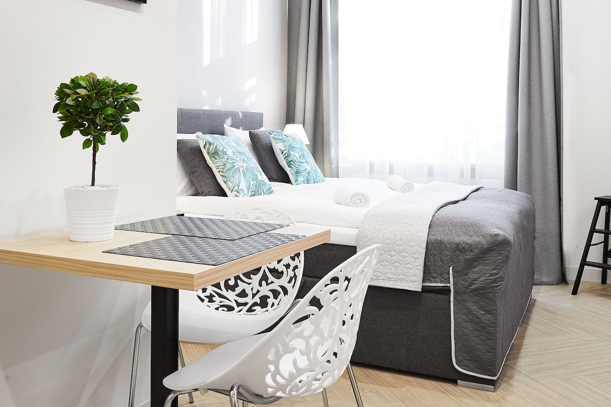 Suite Studio Affaires (C) | Coin séjour | Télévision à écran plat de 43 pouces avec chaßnes par cùble, télévision