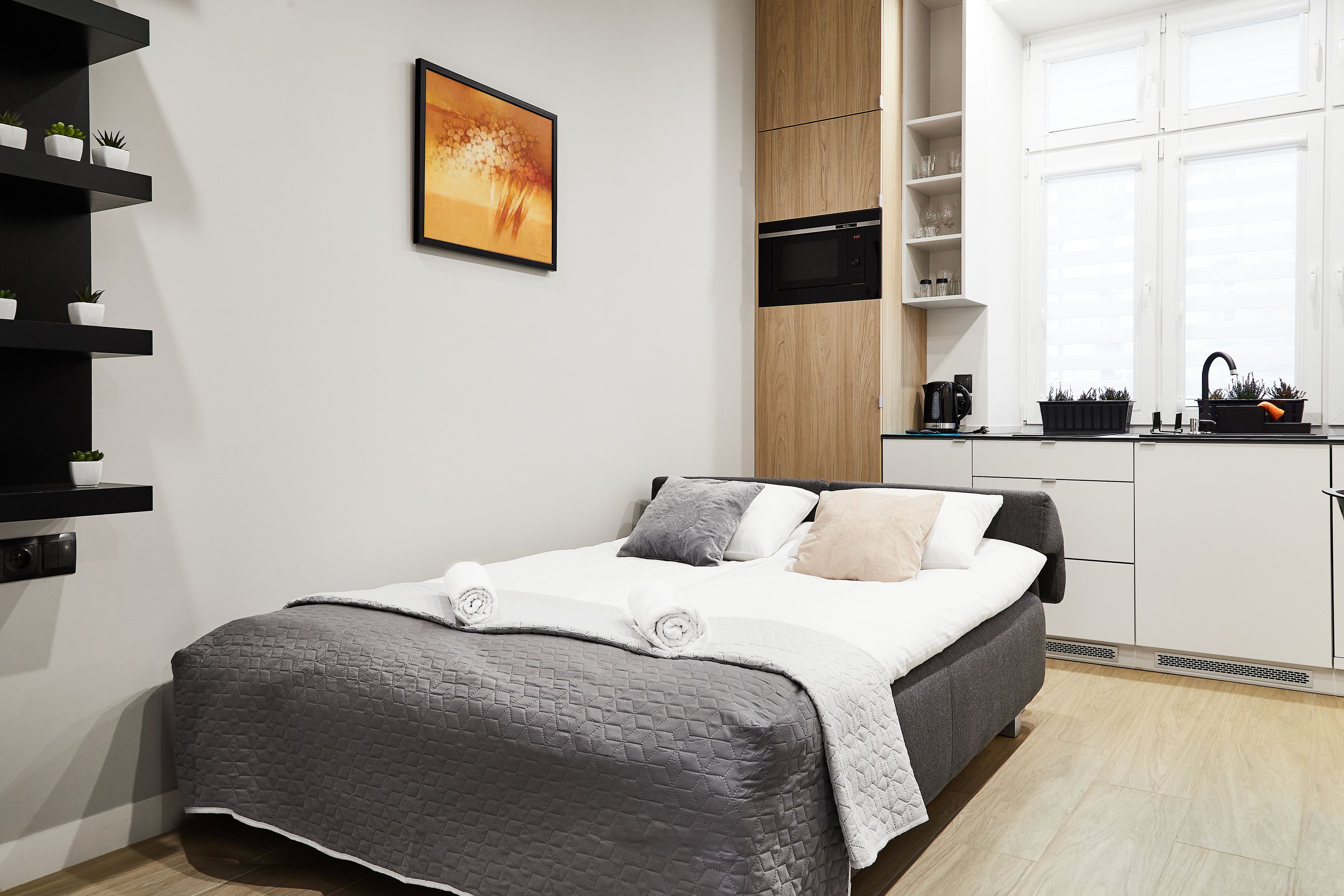 Suite Studio Affaires (D) | Coin séjour | Télévision à écran plat de 43 pouces avec chaînes par câble, télévision