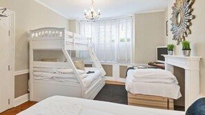 City House - Brighton Pier House (Brighton)
