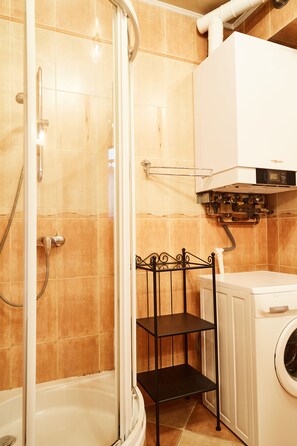Apartment | Bathroom