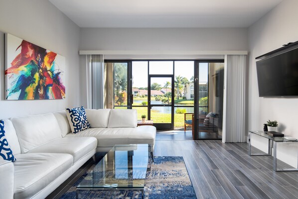 Smart-tv och en stereo