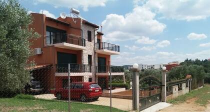 DORA'S GARDEN ΑΛΕΞΑΝΔΡΟΥΠΟΛΗ