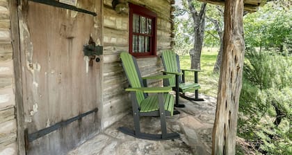 High Meadow Cabin | Cute Cabin for 2