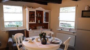Standard Apartment | Living area - Historisch übernachten Brinkerplatz 3 (Essen)