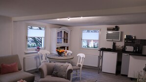 Romantic Apartment | Private kitchen | Cookware/dishes/utensils - Historisch übernachten Brinkerplatz 3 (Essen)