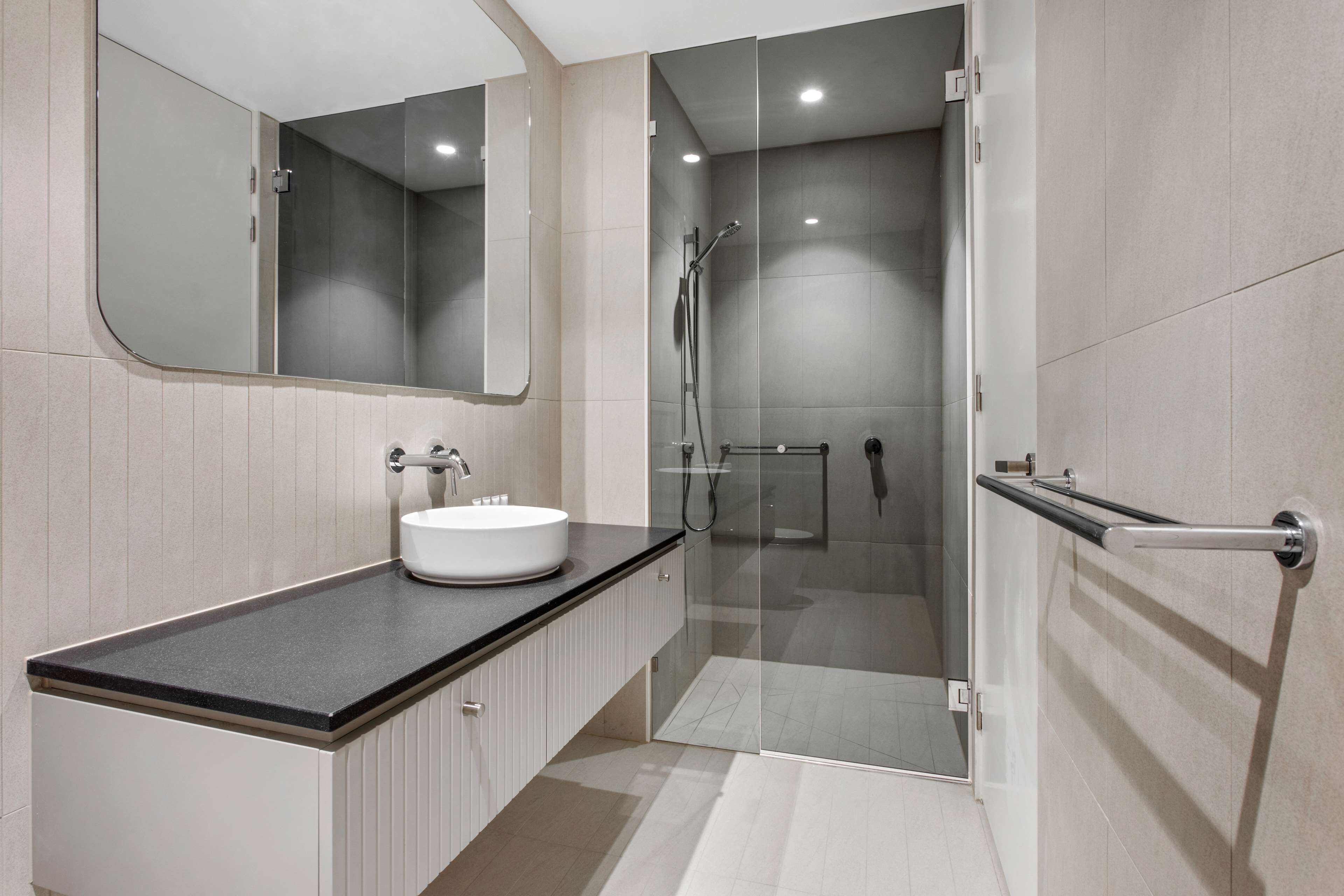 Adina Apartment Hotel Melbourne Southbank — image 12