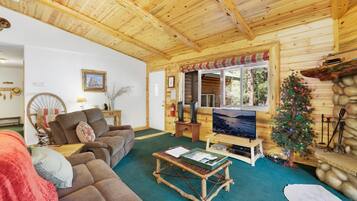 Casa, diversos llits, pati, vistes a la muntanya (1041) | Sala d'estar | Llar de foc