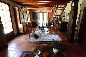 Interior - Homerez - Festive House in Callen (Callen)