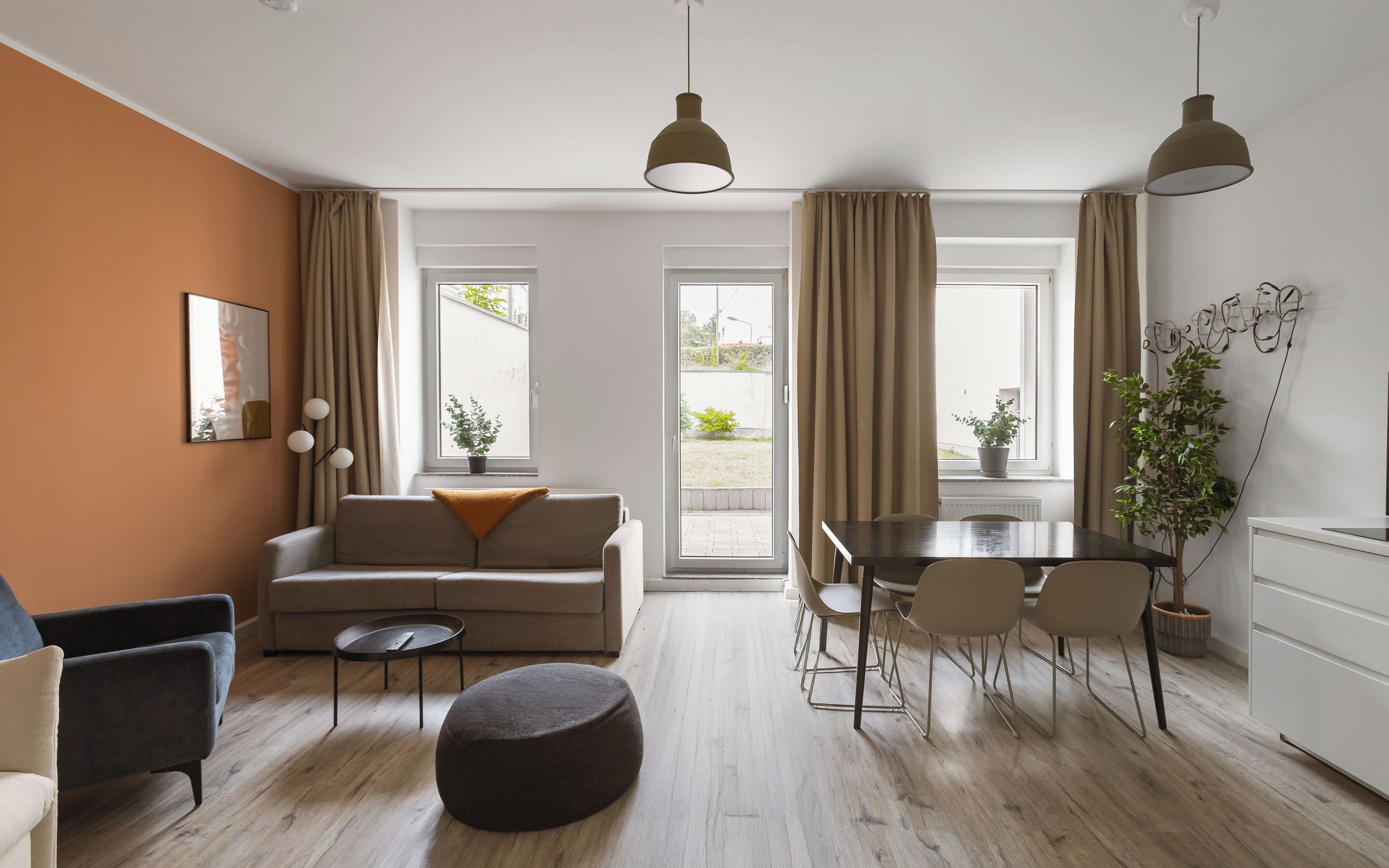 One-Bedroom Suite with terrace | Living area | Smart TV