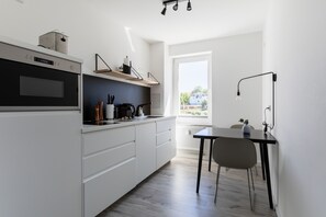 스튜디오 스위트, 퀸사이즈침대 1개 및 소파베드 (Chemnitz Hartmannstr | One-Bedroom Su) | 전용 주방 | 냉장고, 에스프레소 메이커, 전기 주전자, 토스터